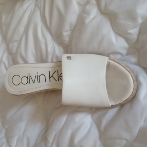 Calvin Klein white leather wedges 🐚 - Picture 7 of 7